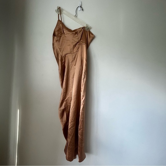 Petal & Pup Luella Gold Satin One Shoulder Maxi Dress 4 - Picture 8 of 12